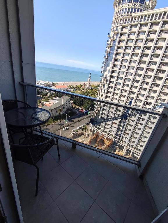 Apartment On Sherif Khimshiashvili Street 15B Batumi Exteriör bild