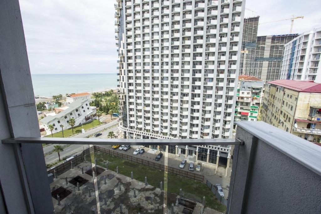 Apartment On Sherif Khimshiashvili Street 15B Batumi Exteriör bild