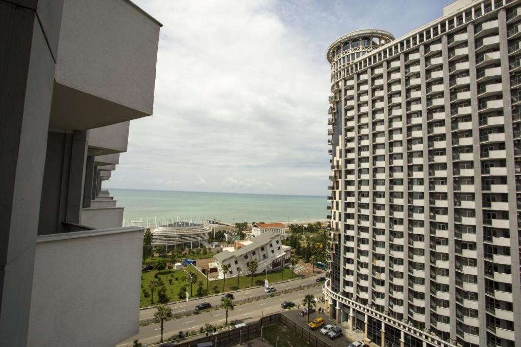 Apartment On Sherif Khimshiashvili Street 15B Batumi Exteriör bild