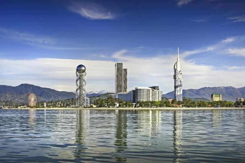 Apartment On Sherif Khimshiashvili Street 15B Batumi Exteriör bild