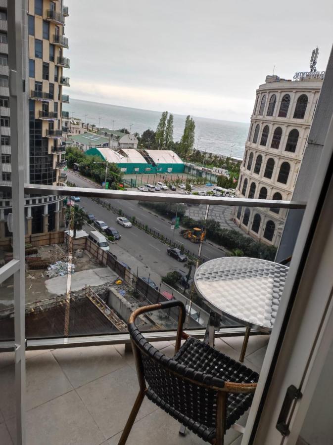 Apartment On Sherif Khimshiashvili Street 15B Batumi Exteriör bild