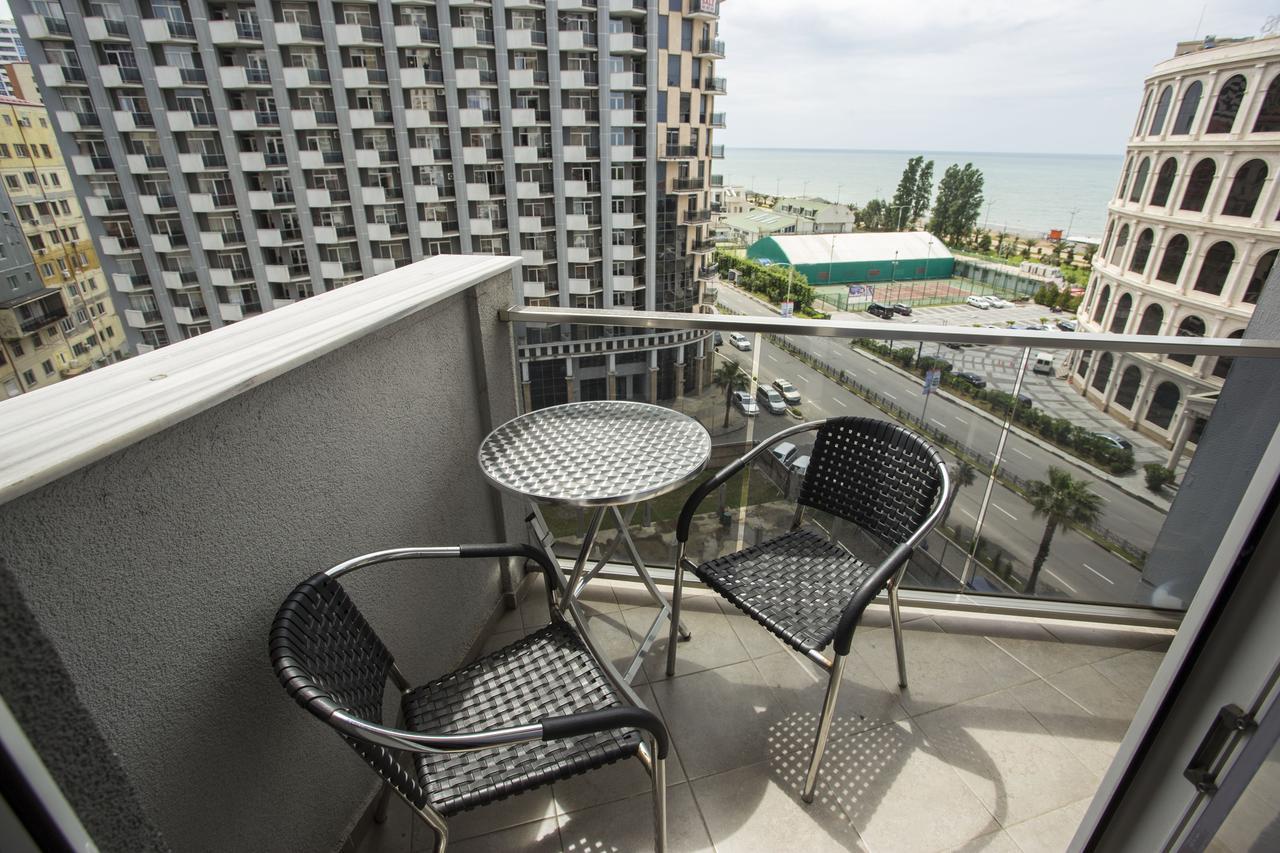 Apartment On Sherif Khimshiashvili Street 15B Batumi Exteriör bild
