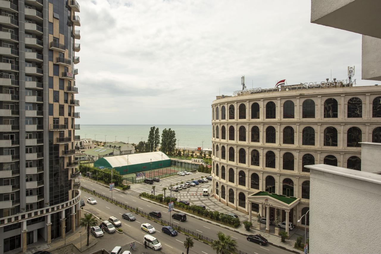 Apartment On Sherif Khimshiashvili Street 15B Batumi Exteriör bild