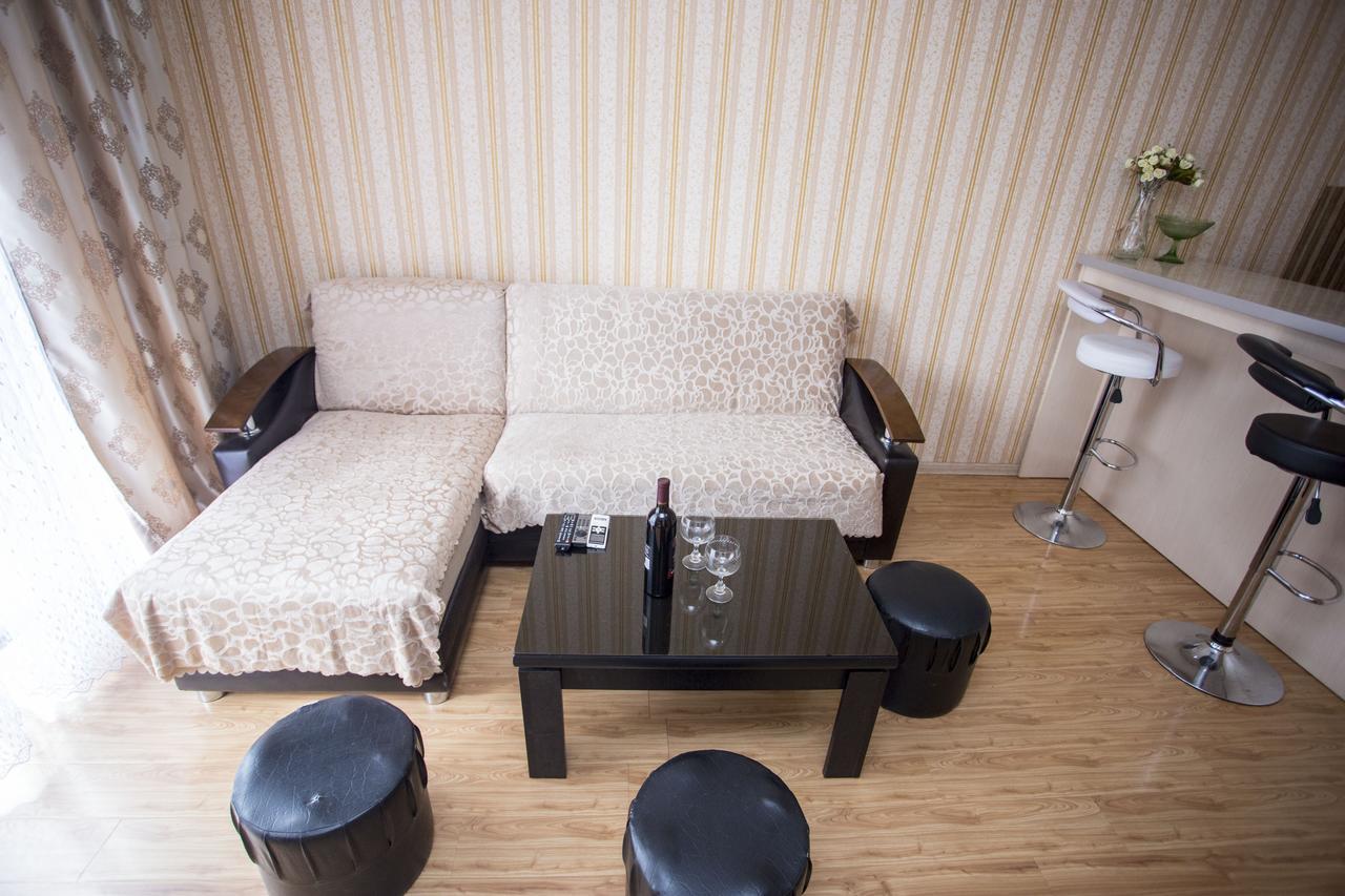 Apartment On Sherif Khimshiashvili Street 15B Batumi Exteriör bild