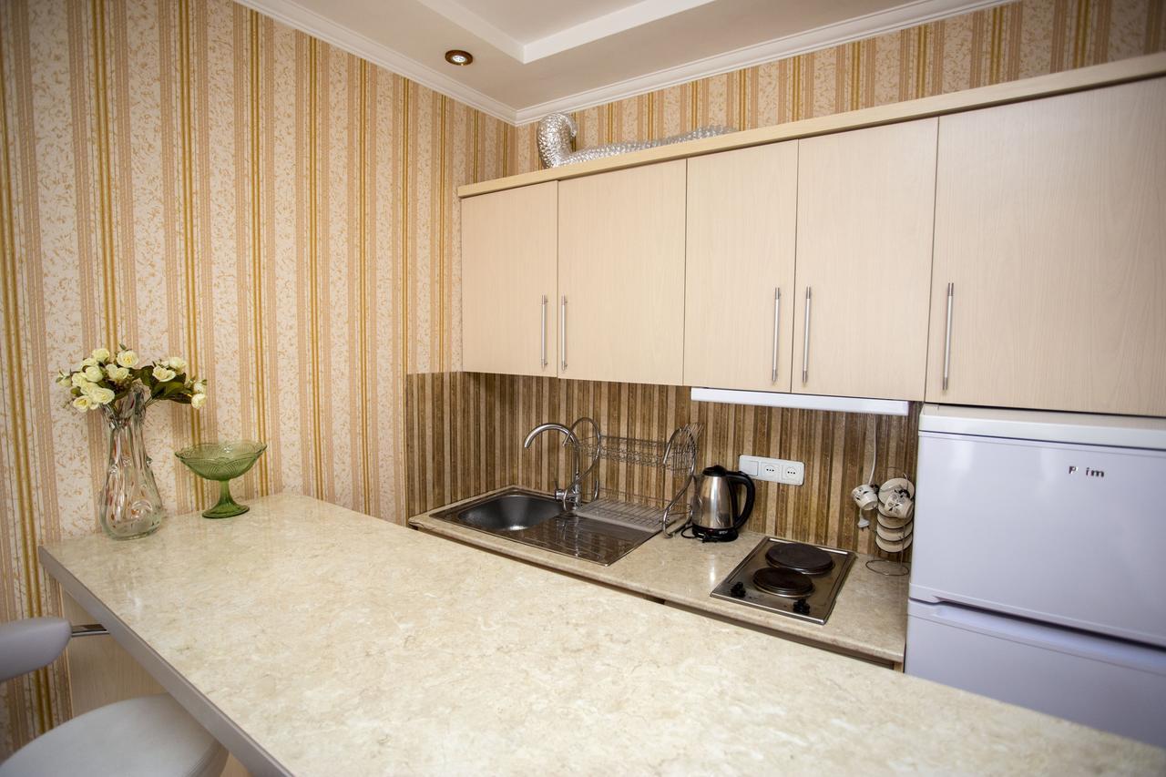 Apartment On Sherif Khimshiashvili Street 15B Batumi Exteriör bild