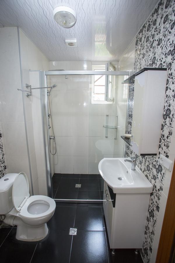 Apartment On Sherif Khimshiashvili Street 15B Batumi Exteriör bild
